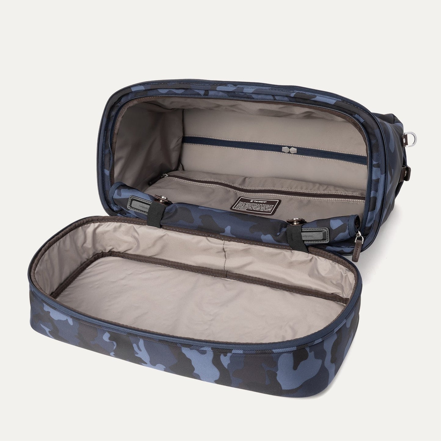 On the Move - Platinum® Elite Weekender Bag / Medium Check-In Set