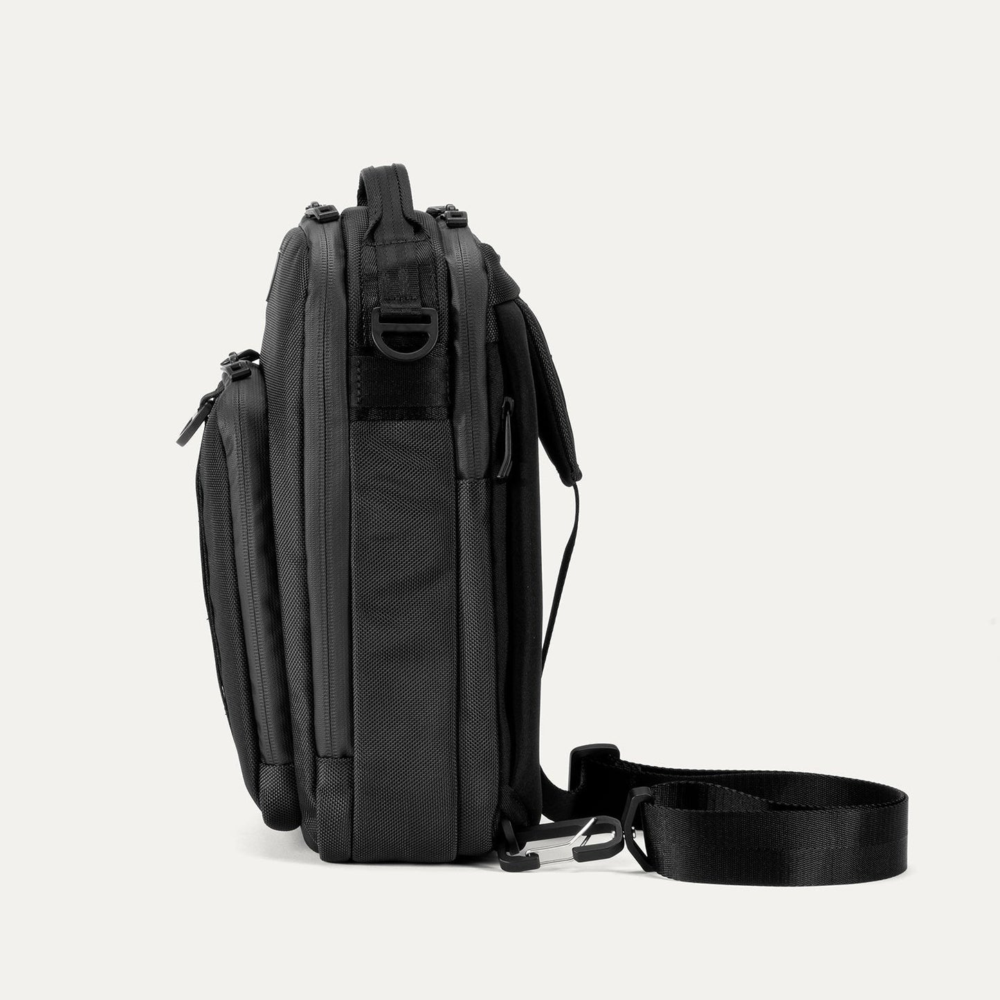 AltitudeTM Crossbody 6L