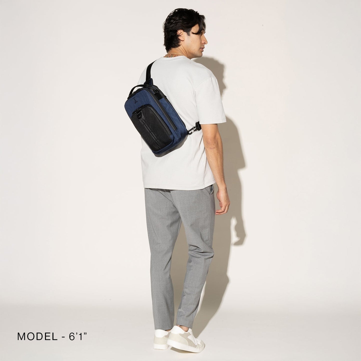 AltitudeTM Crossbody 6L