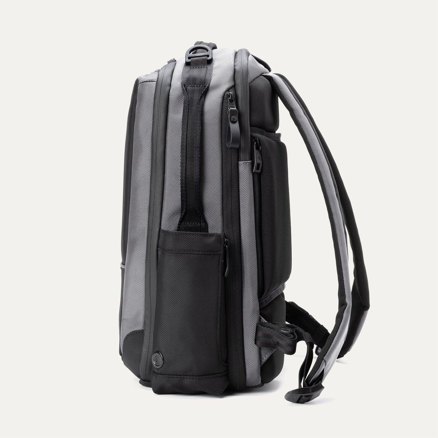 AltitudeTM Slim Expandable Laptop Backpack 20-24L