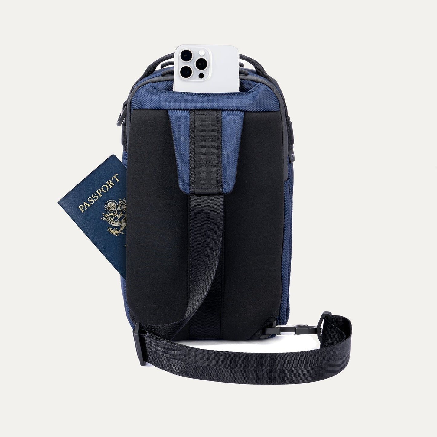 AltitudeTM Crossbody 6L