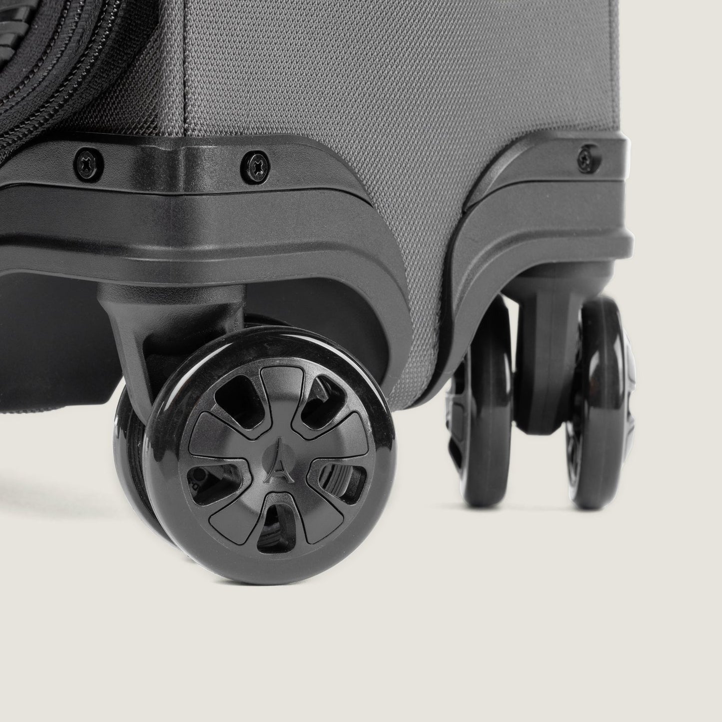 CrewTM Classic Compact Carry-On Spinner