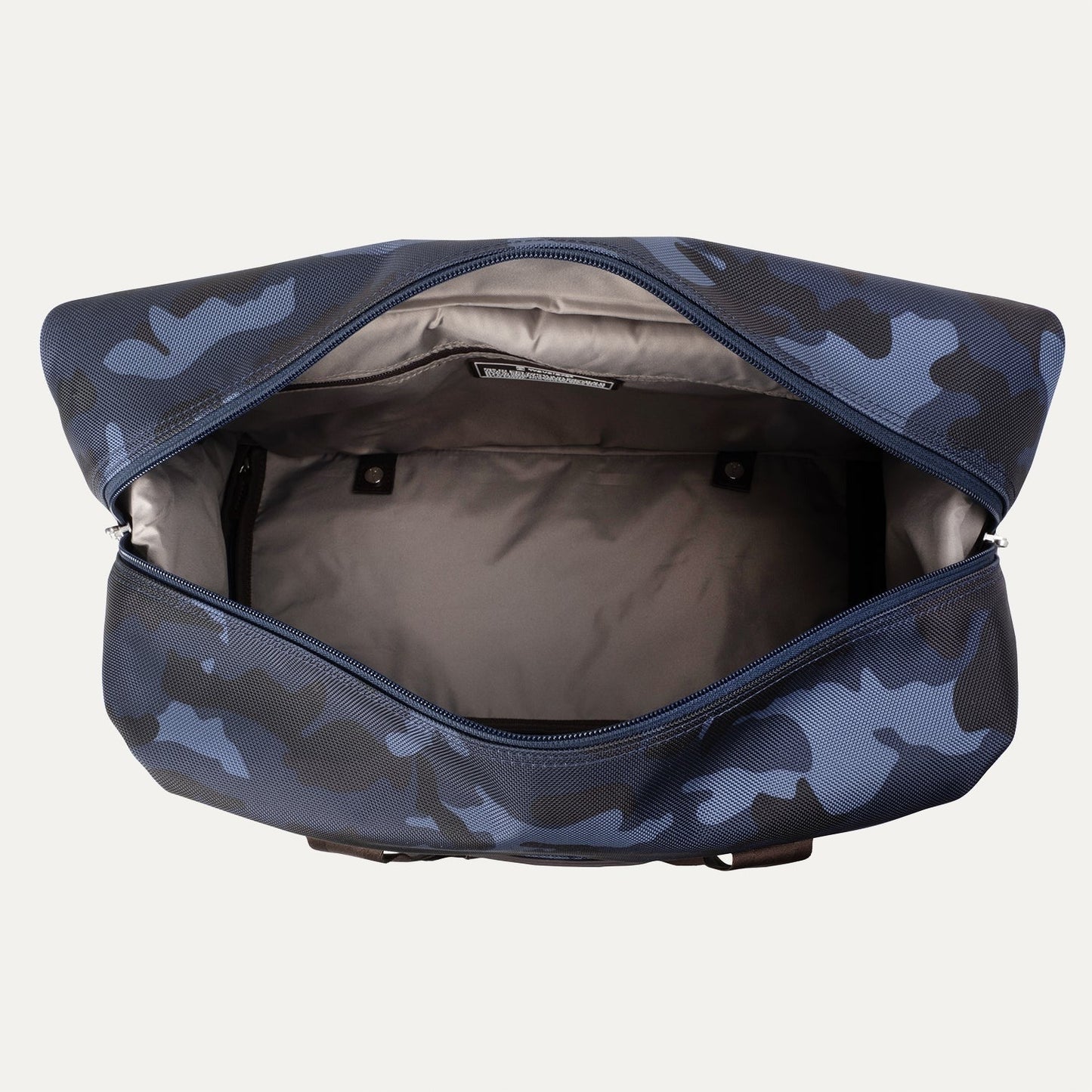 On the Move - Platinum® Elite Weekender Bag / Medium Check-In Set