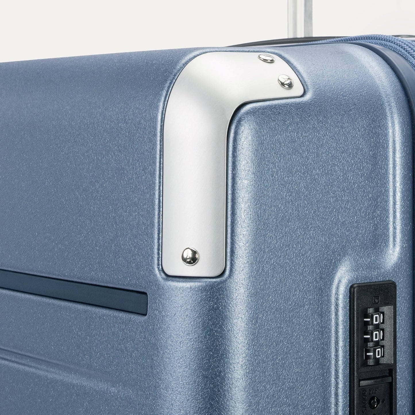 Platinum® Elite Large Check-In Hardside Spinner