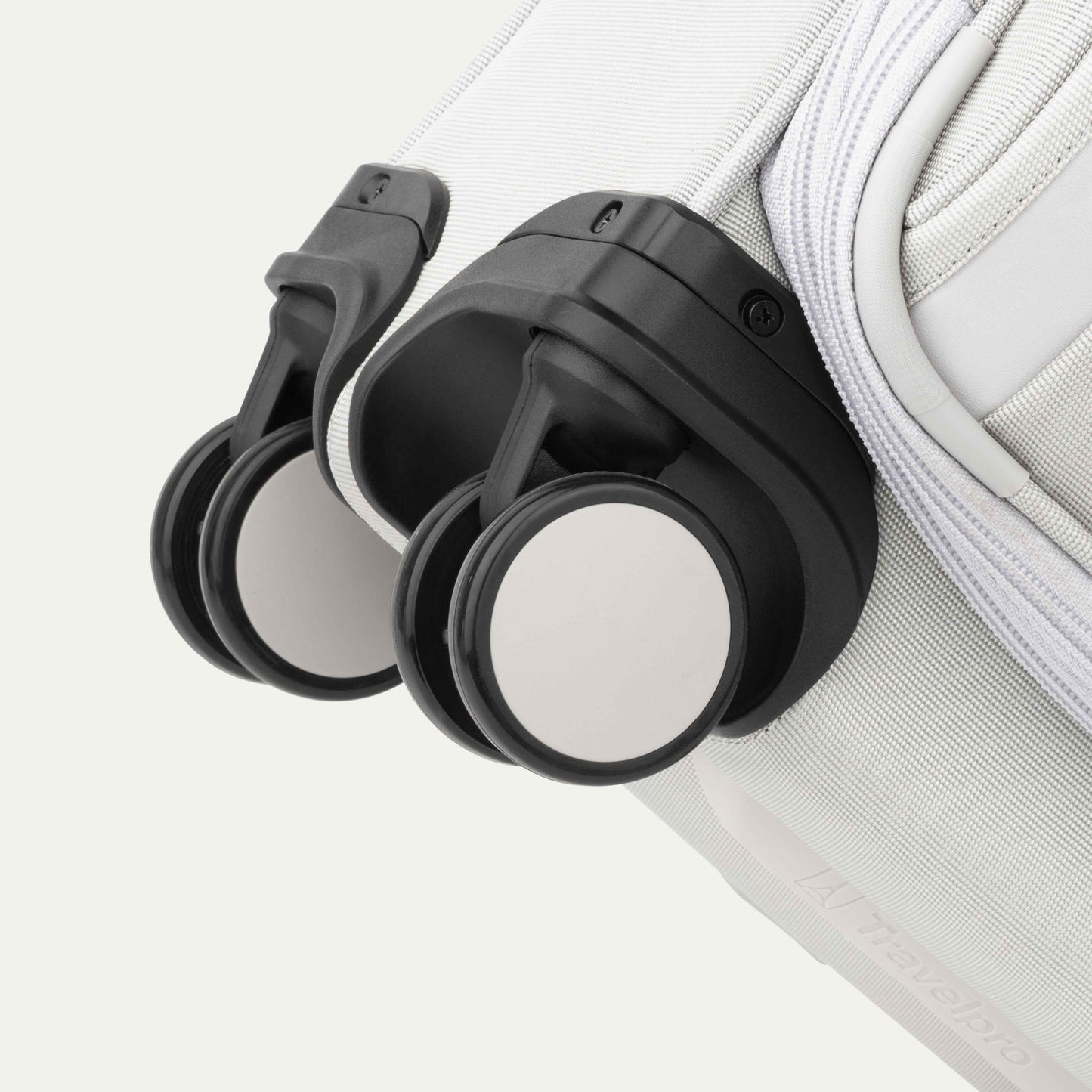 VersaPack®+ Compact Carry-on Spinner