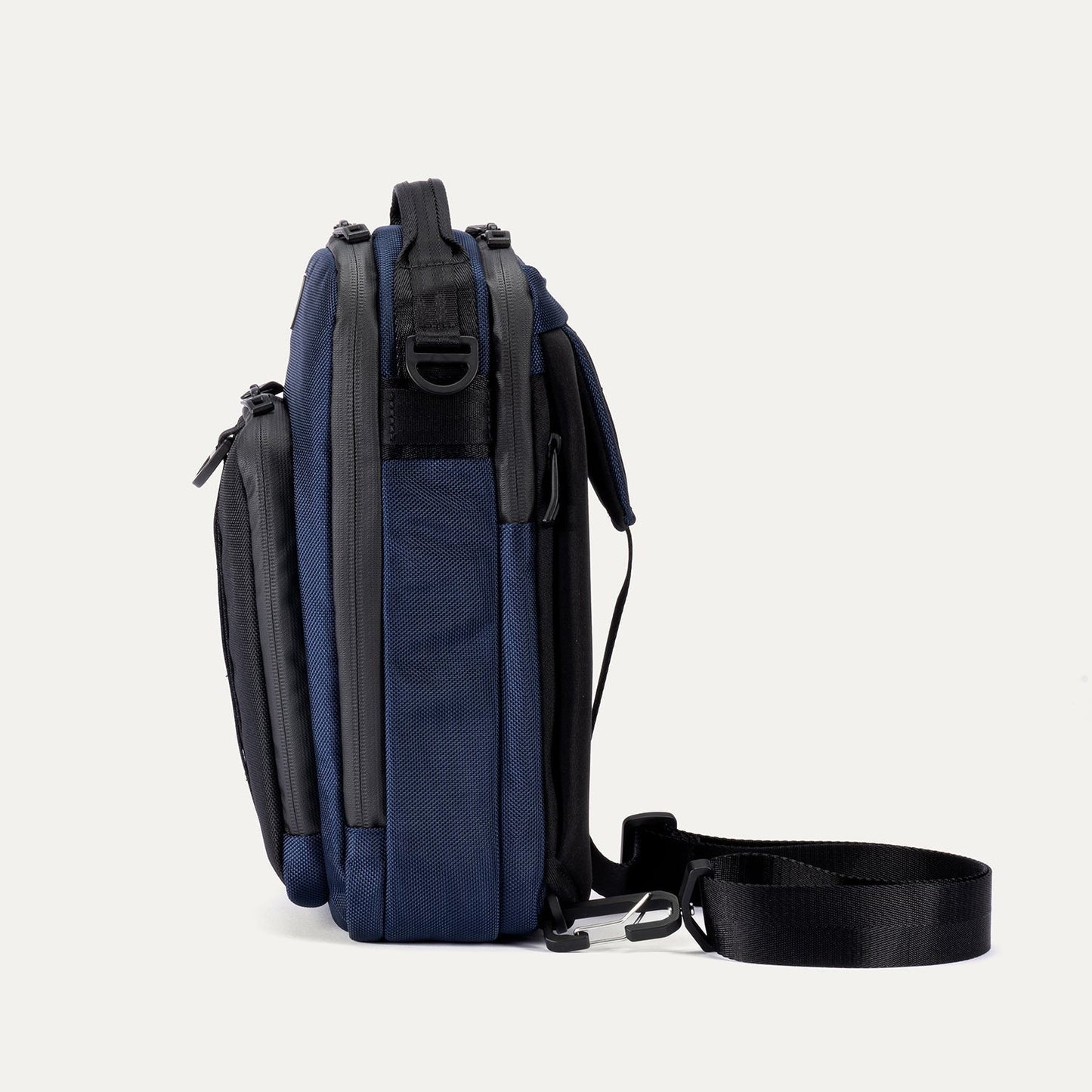 AltitudeTM Crossbody 6L