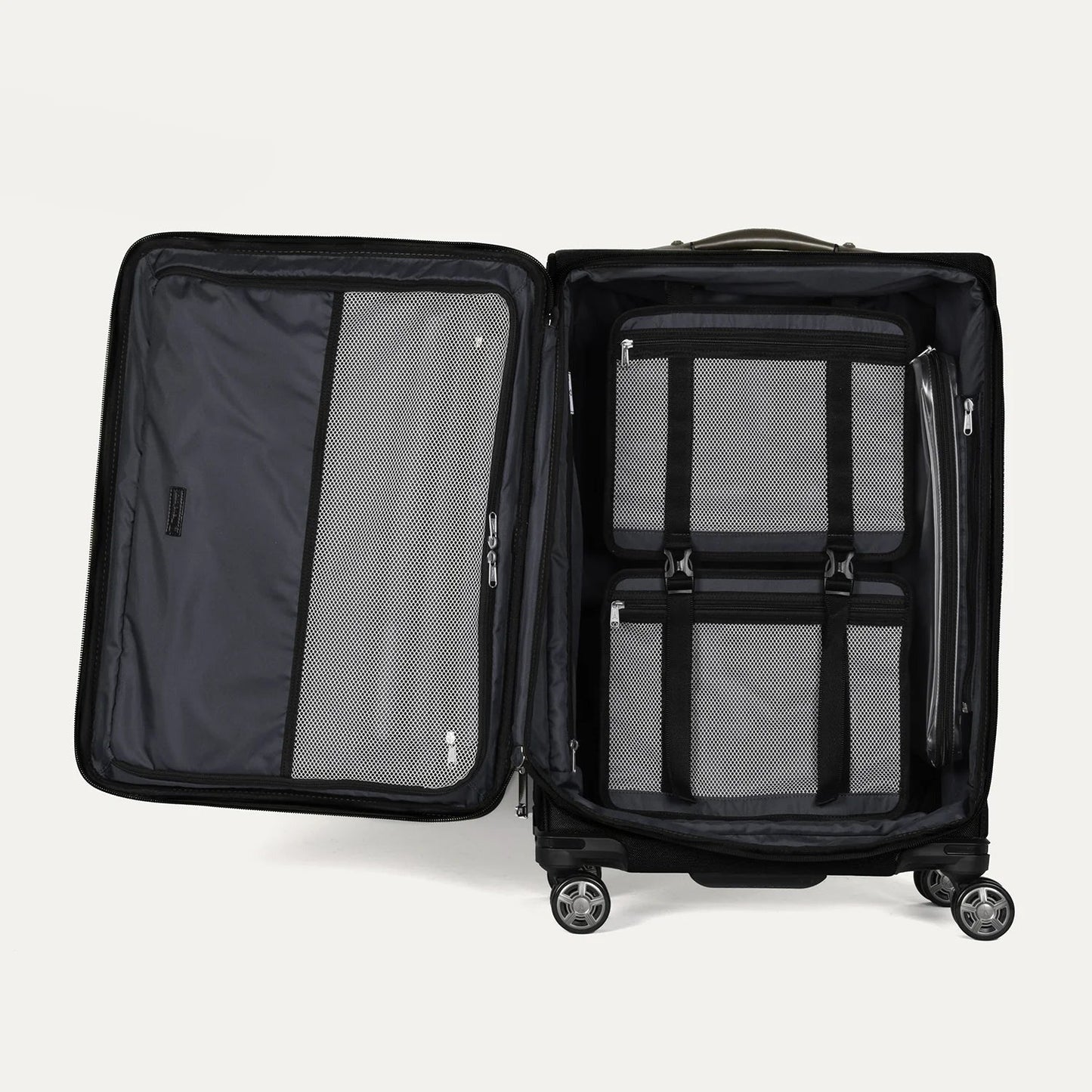 Platinum® Elite Medium Check-In Spinner